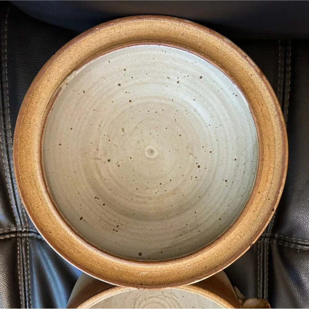 VTG. Handmade Earthenware Lidded/Handle Dish. Glazed, Cream/Brown.